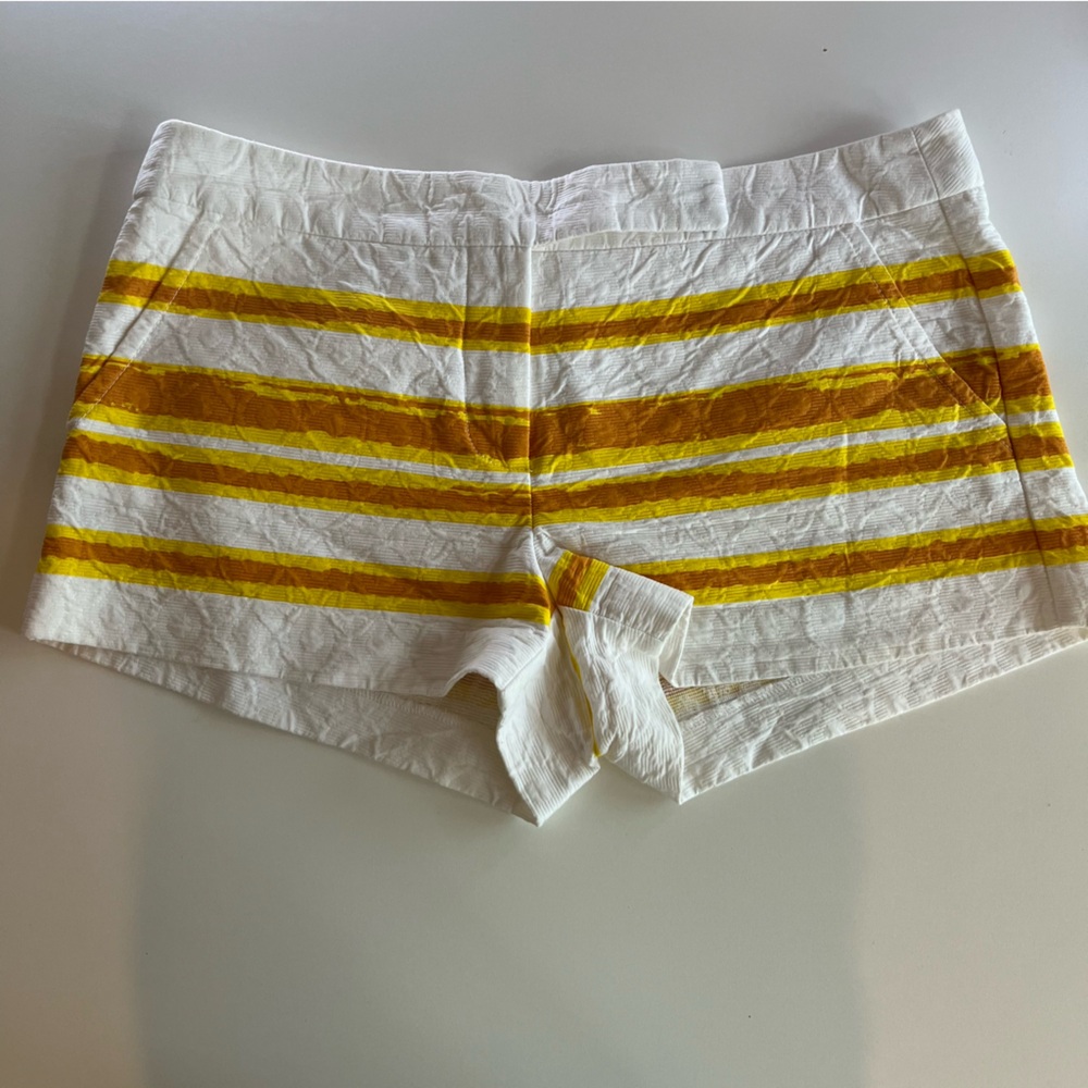 Trina Turk Horizontal stripe sunshine jacquard short EUC Size 10